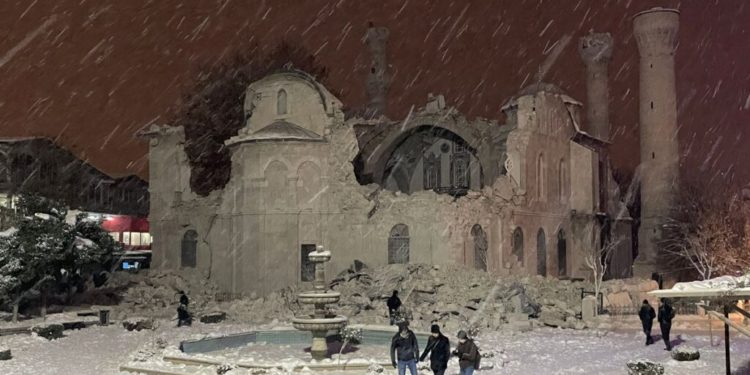 AFAD’dan arama ve kurtarma için uluslararası yardım çağrısı