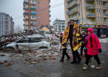 Depremle ‘soğuk’ yüzleşme: Sabahı korkuyla aç biilaç, donarak beklemek