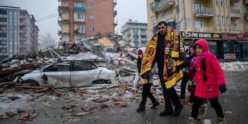 Depremle ‘soğuk’ yüzleşme: Sabahı korkuyla aç biilaç, donarak beklemek