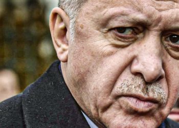 Erdoğan deprem enkazında tepiniyor: Muhalefet sadece seyrediyor