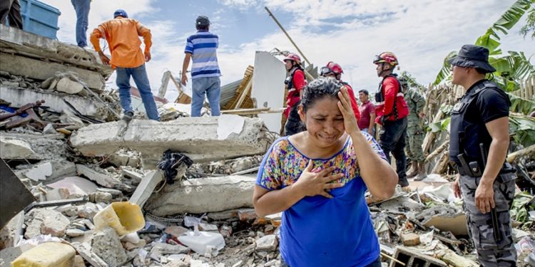 İngiliz yer bilimci: Türk hükümeti halkının hayatıyla kumar oynadı ve kaybetti