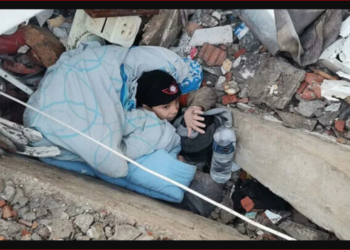 Ekip yok, vatandaşlar çıkaramadı: Enkaz altına sıkışan çocuk, dünden beri kurtarılmayı bekliyor